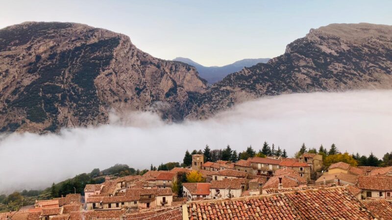 panorama San Lorenzo Bellizzi tra le montagne del parco nazionale del pollino